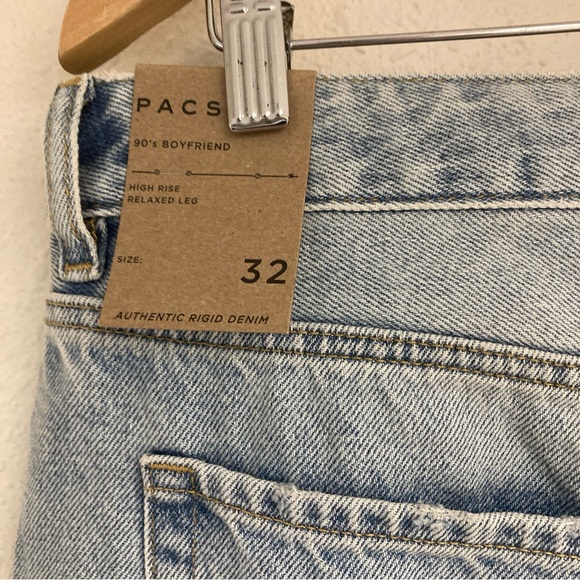 Pacsun Women’s 90’s Boyfriend Jeans Distressed Blue High Rise Relaxed Leg 32 - Picture 6 of 16